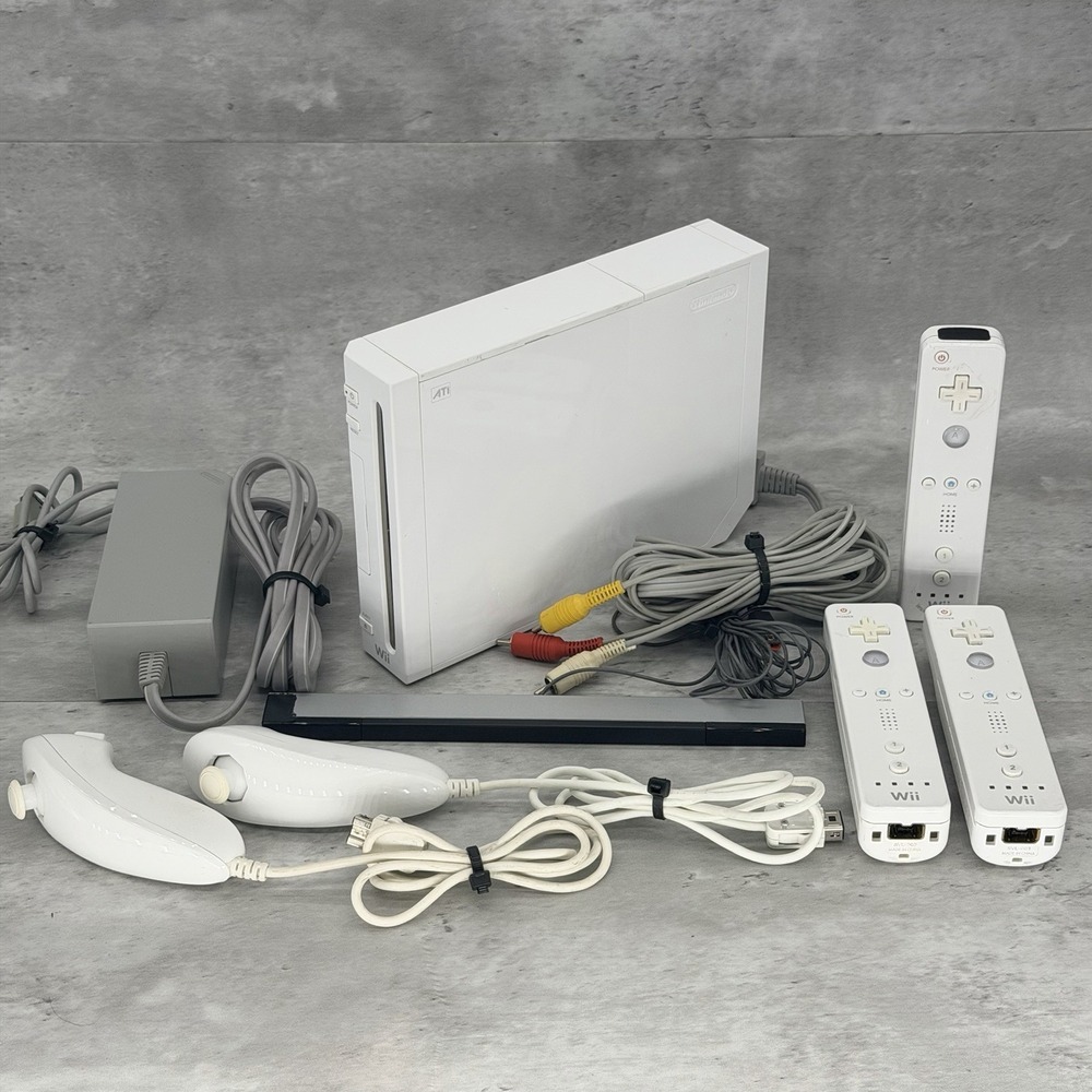 Nintendo Wii Home Console Controller Accessory Bundle Lot- White* See Descriptio